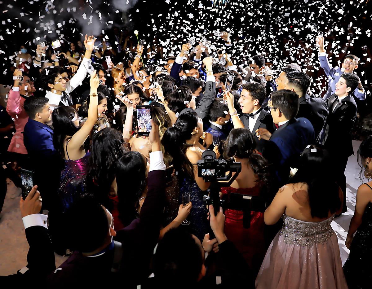 Fiesta de gala para los senior 2022 de la Estancia School