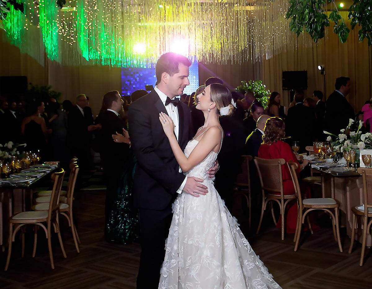 Andrés Babún y Arielle Canahuati.