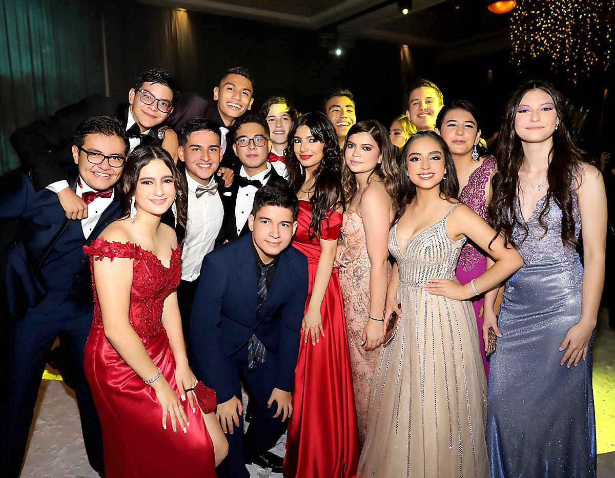 Javier Flores, José Maradiaga, Andrea Rivera, Carlos Dubón, Diego Cruz, Danilo Santos, Diego Flores, Jorge Navarro,Marcela Molina, María Pineda, Sofia Casco, Sara Carías, Diego Machado, José Gómez y Lesly Munguía