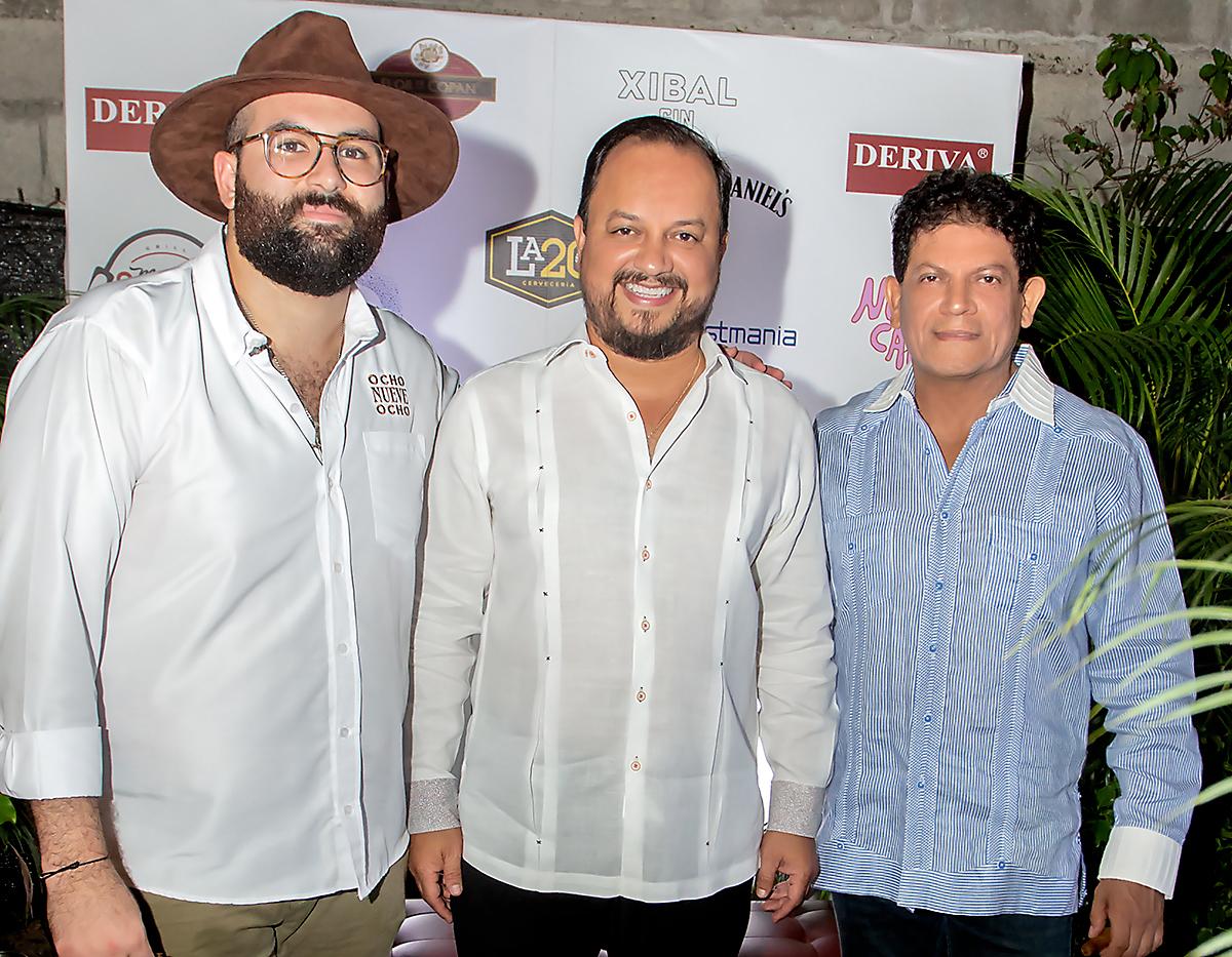 Jacobo Waincier, de OchoNueveOcho; Nahúm Moreno, gerente de mercadeo país de Banco de Occidente e Iván Lagos de Deriva Enoteca.