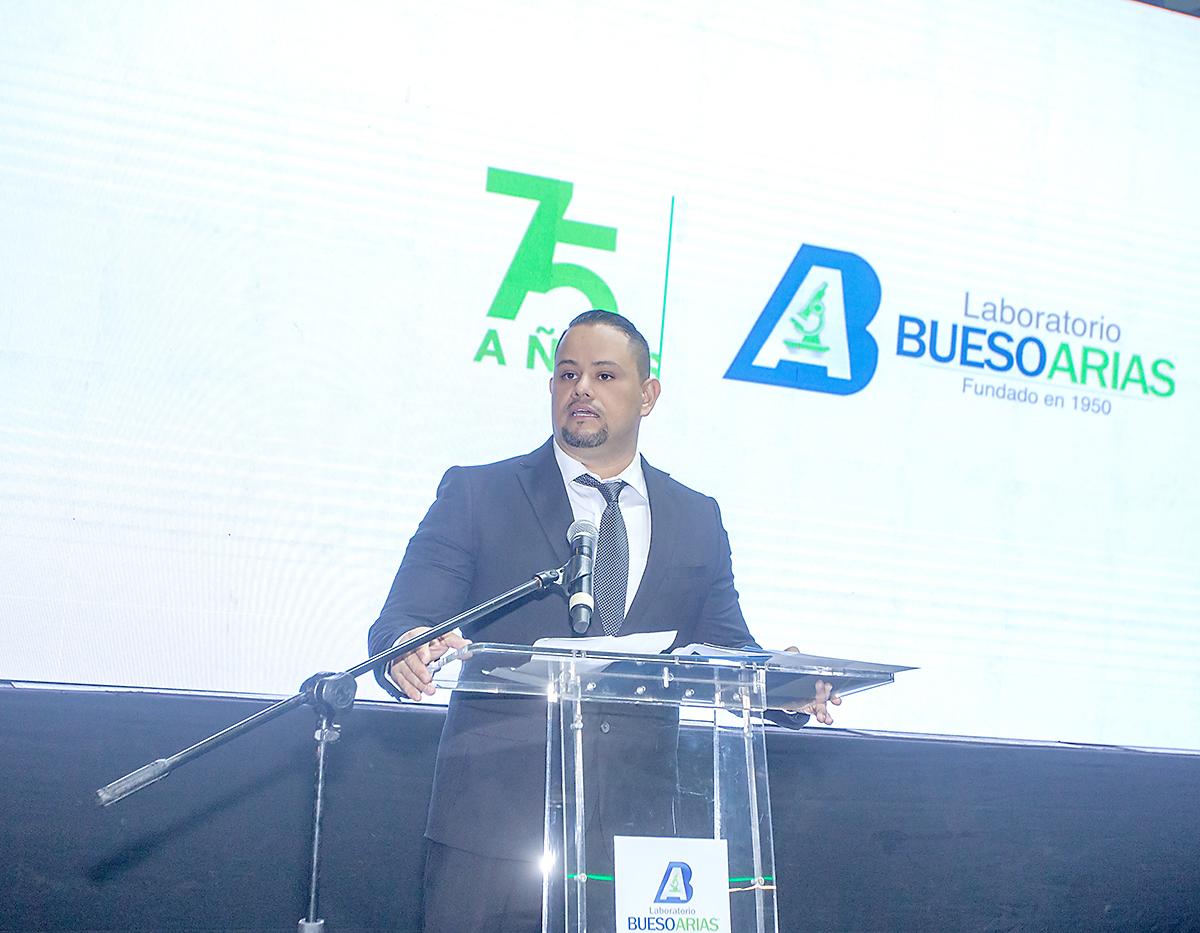 Javier Castro, gerente del Laboratorio Bueso Arias en Tegucigalpa.