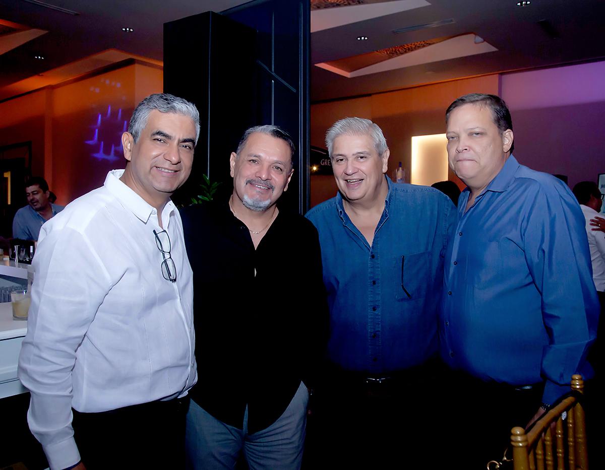 Fidel Illescas, Juan Carlos Sabillón y Ricardo Larios.