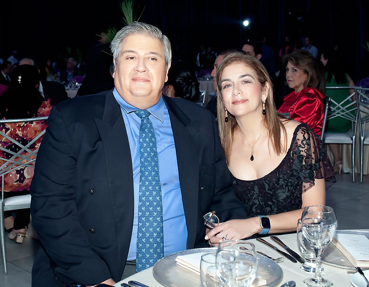 Juan Carlos y Ruth Marie de Sabillón