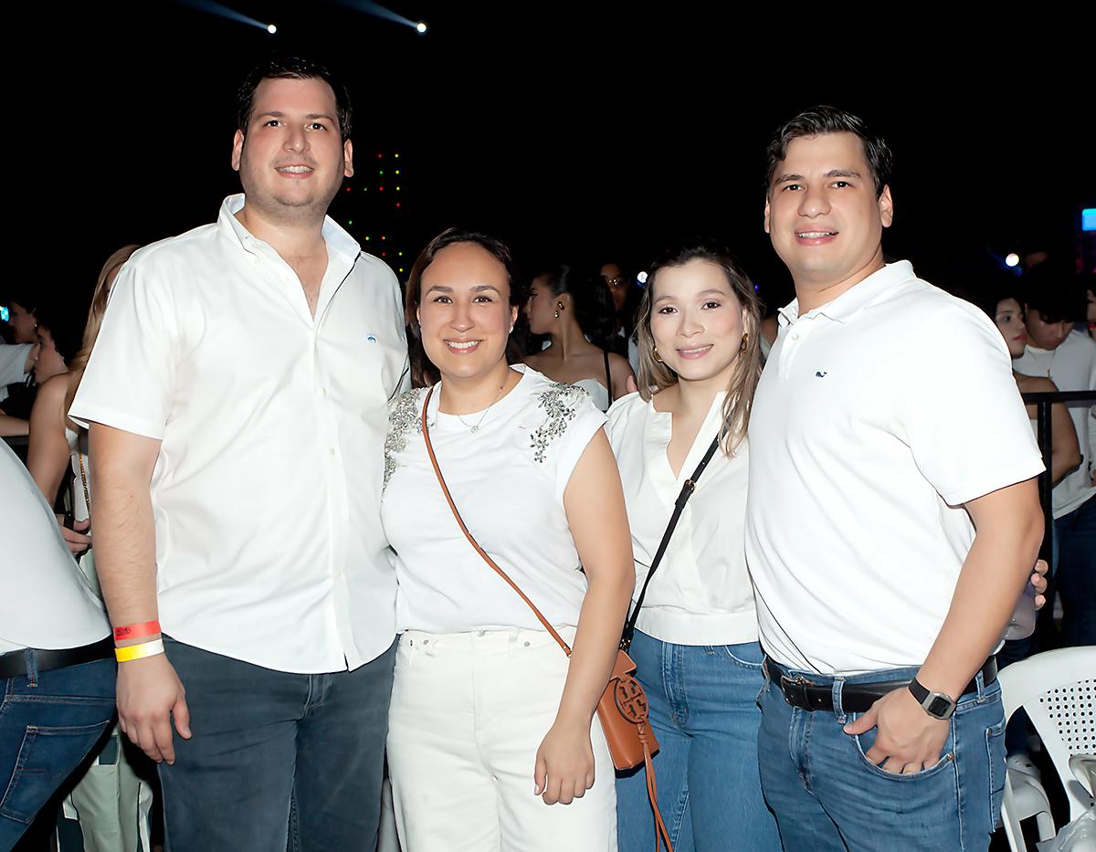 Joaquín, Adriana, Olga y Arcesio Echeverri.
