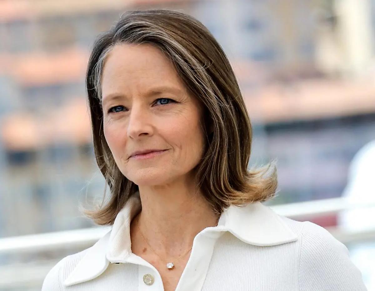 Jodie Foster dijo que la cirugía plástica no es lo suyo. “Para mí, es realmente una cuestión de autoimagen. Preferiría que alguien dijera: ‘Vaya, esa chica tiene mala nariz’ que ‘Vaya, esa chica tiene una mala operación de nariz’”.