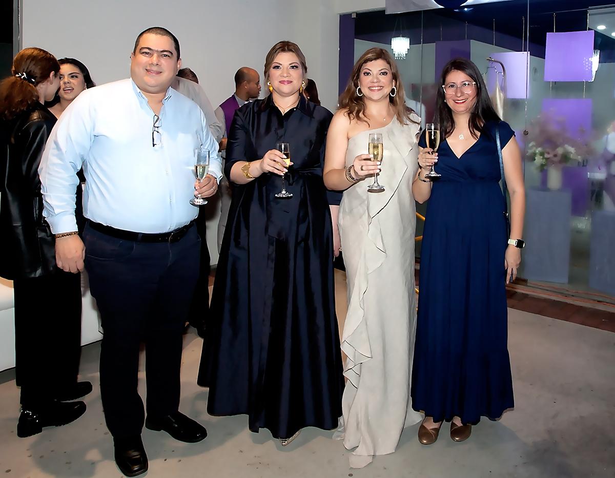 Daniel Inestroza, Carol Ordoñez, Jenny Ordoñez y Karen Inestroza.