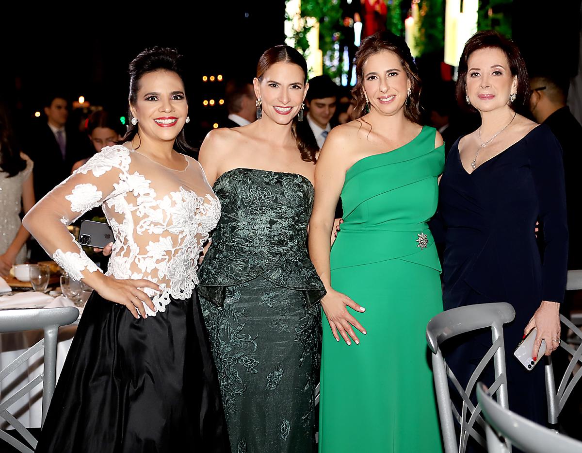 Invitados a la prom de la American School of Tegucigalpa