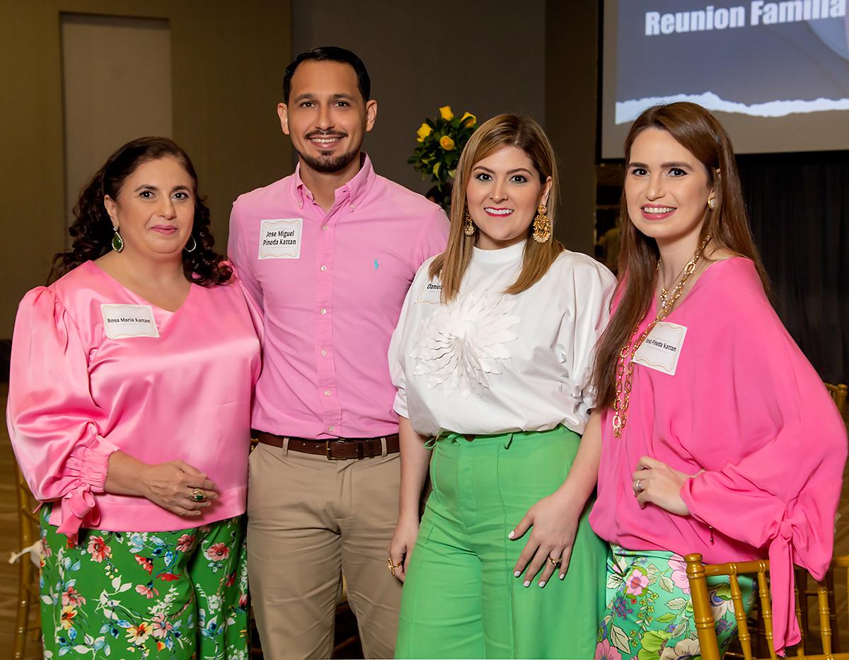 Rosa María Kattán, José Miguel Pineda Kattán, Daniela de Pineda y Paola Pineda Kattán de Martínez.