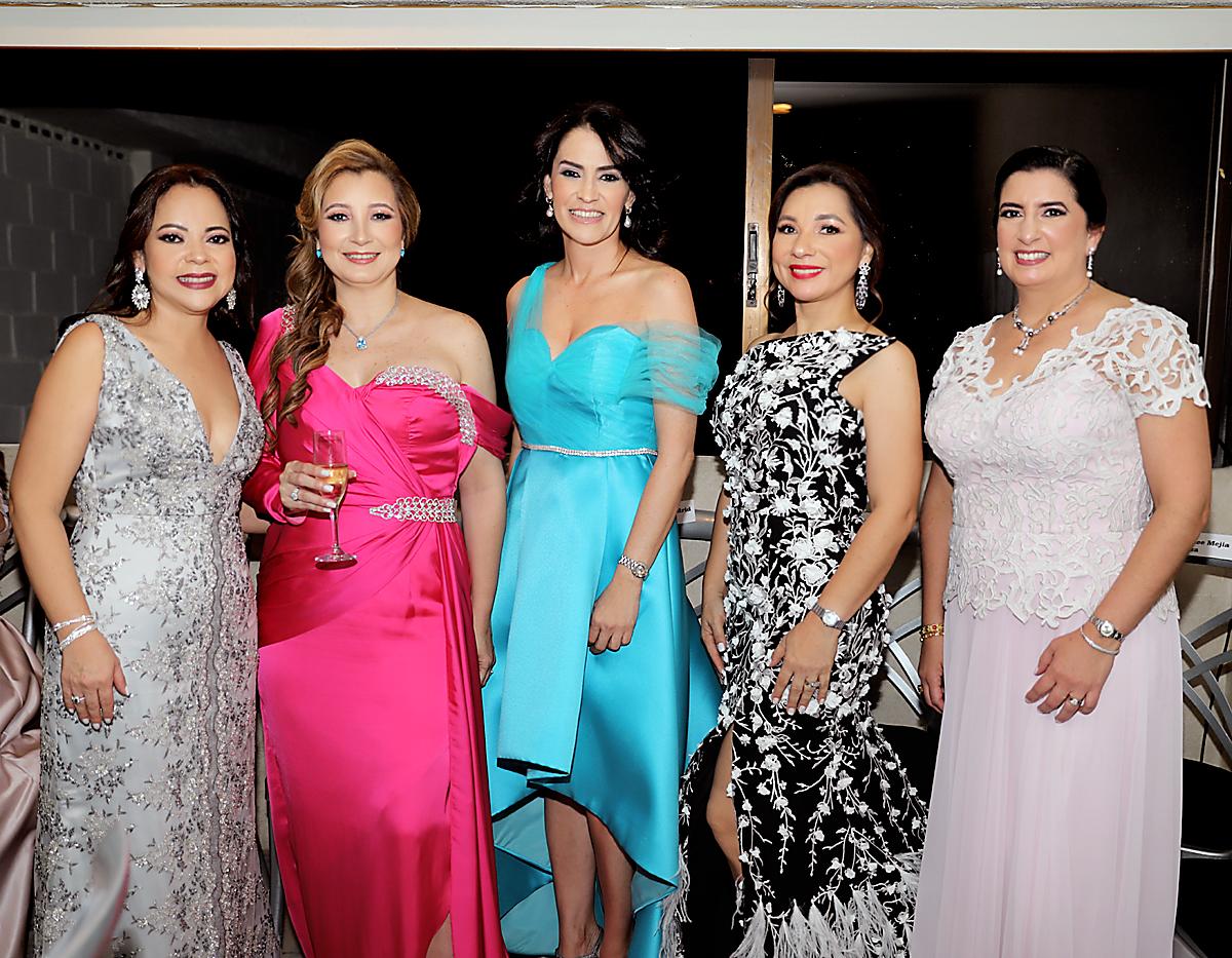 Invitados a la prom de la American School of Tegucigalpa