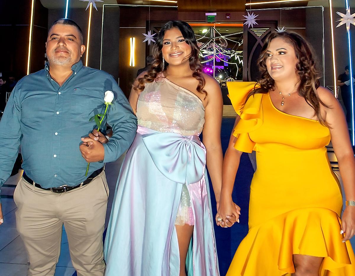  Marcio Salgado, Mariana Fúnez y Wendy Díaz