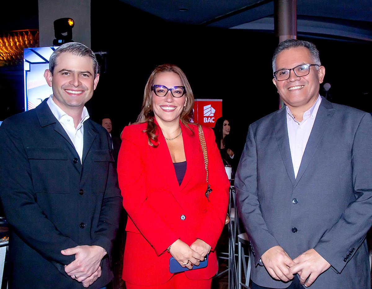 José Khamashta, Gina Villamizar y Fernando Zaldívar.