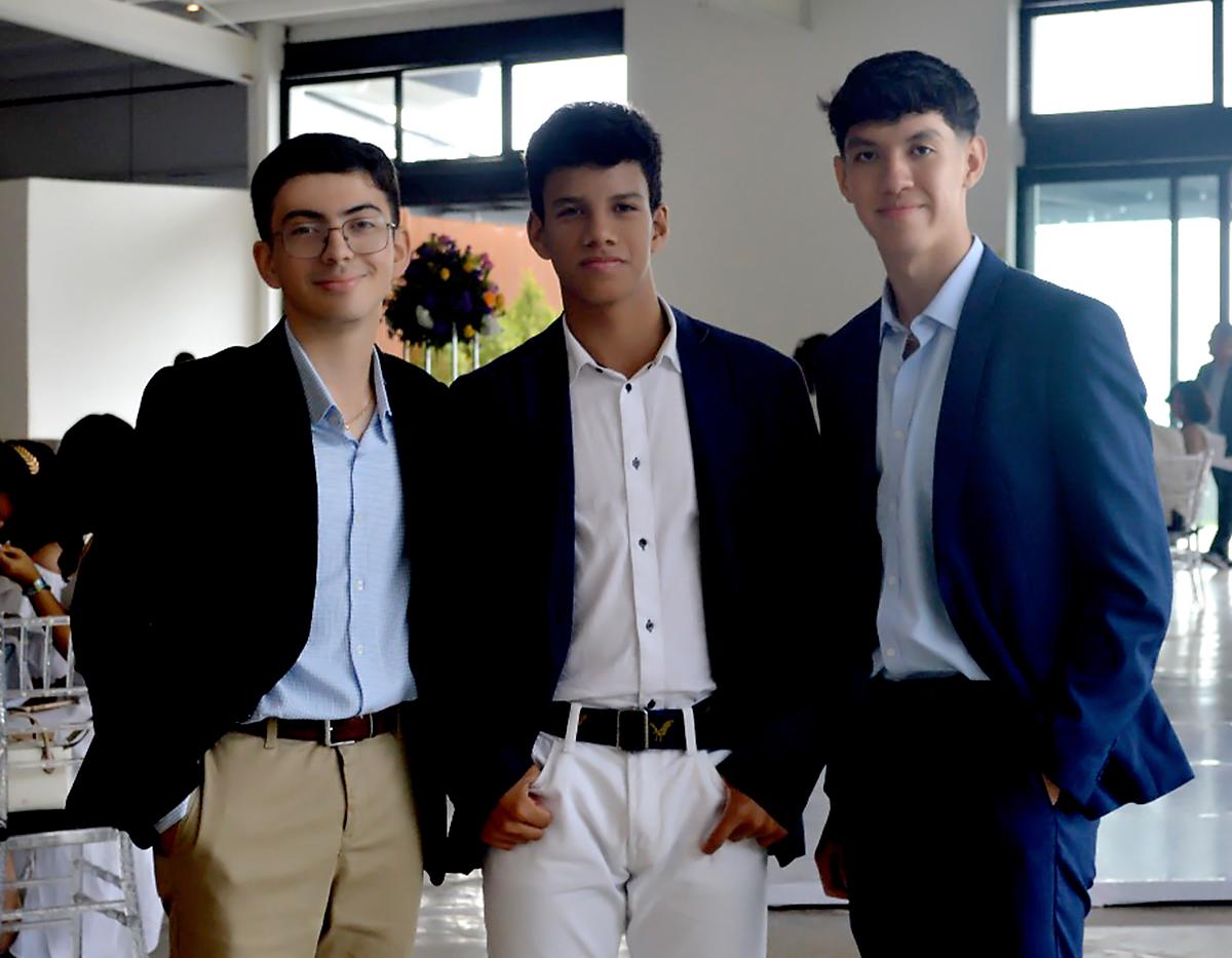 Luis Velasquez, Juan Pablo Aguilar y Diego Torres.