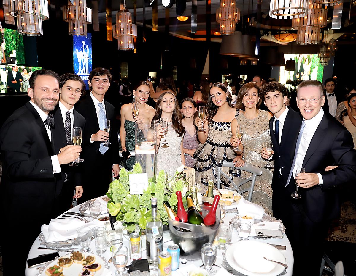 Invitados a la prom de la American School of Tegucigalpa