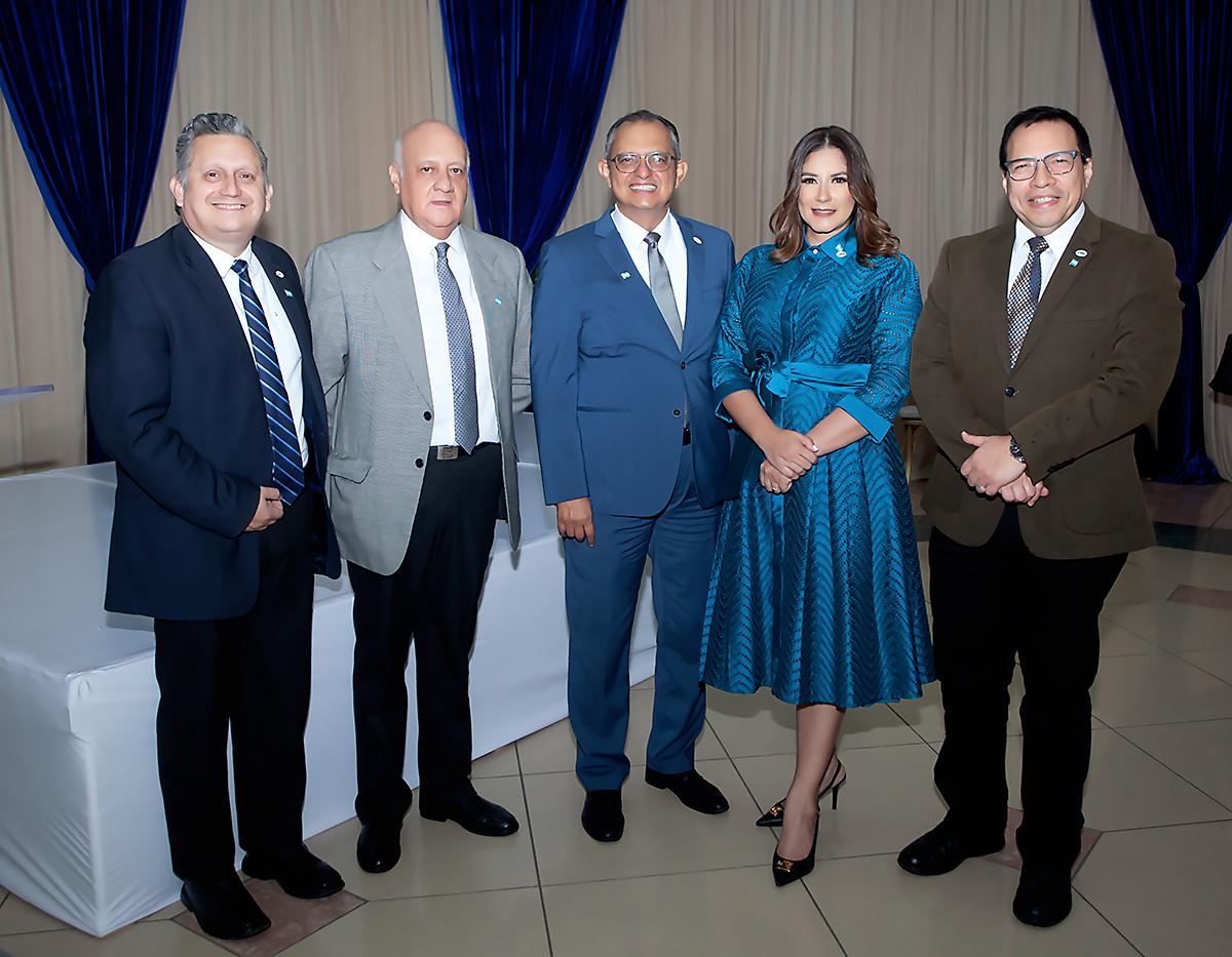Edgardo Enamorado, Salomón Galindo, Javier Mejía, Ruth Arita, Roger Valladares, Víctor Manuel Rodríguez y José Moran.