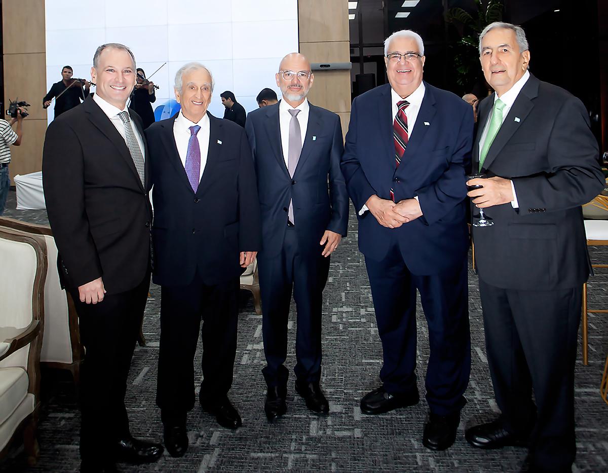 Banpaís reconoce a Emín Abufele
