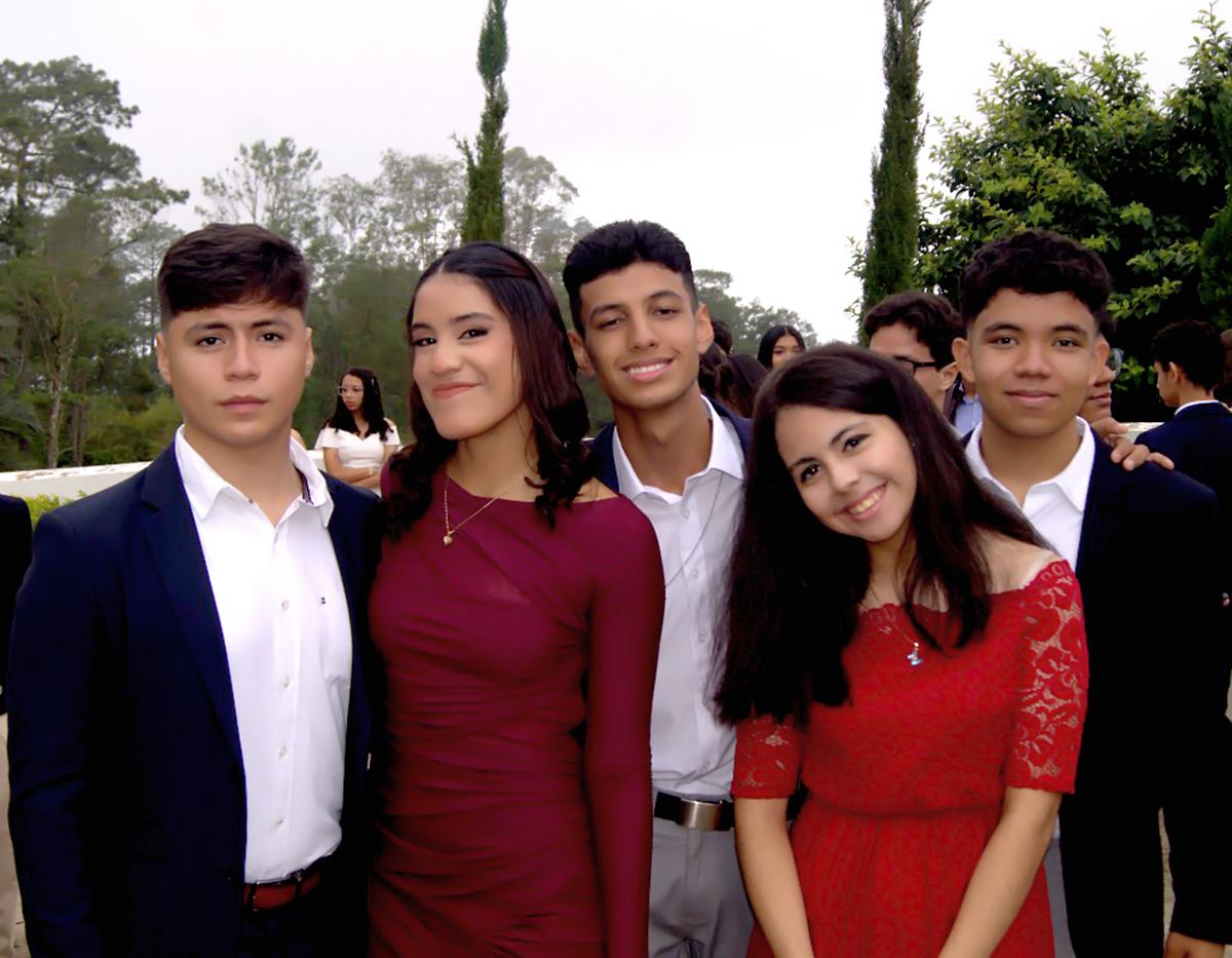 Andrés Vásquez, María Quintana, José Aracel, Victoria Rodríguez y Christopher Alonzo.