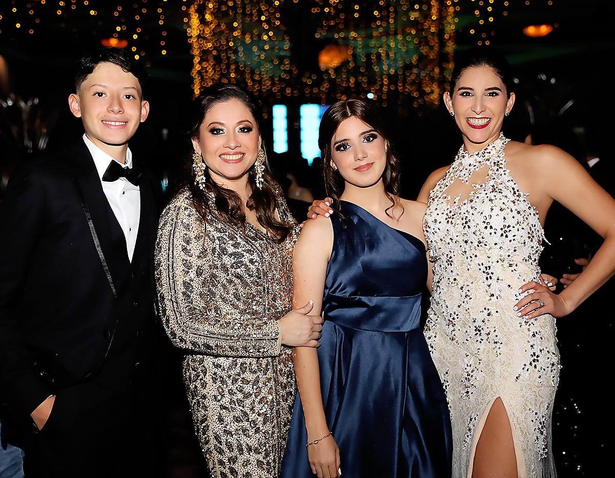 Andrés Pineda, Rosa Girón, Jimena Salazar y Dillenia Amador