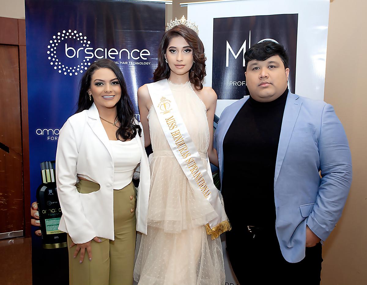 Laura Izaguirre, Stephanie Morel y Angelo Fared.