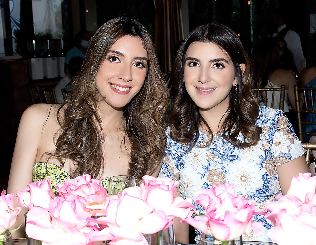 Victoria Kawas y Kimberly de Jaar.