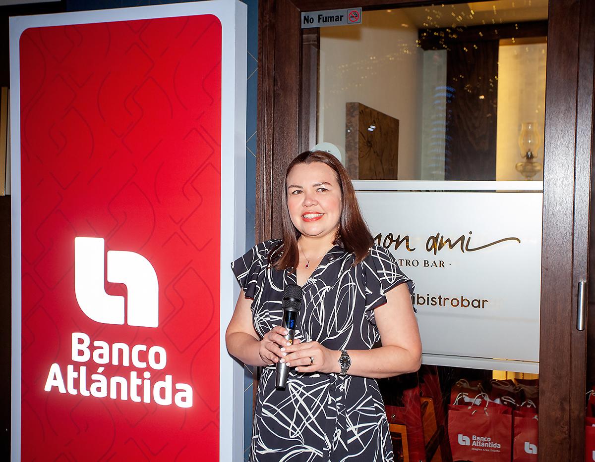 Diana Ramos, Vicepresidente de Mercadeo de Banco Atlántida.