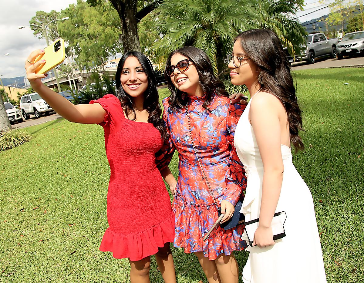 Marian Muñoz, Dominique Martel y Mariana Ramírez