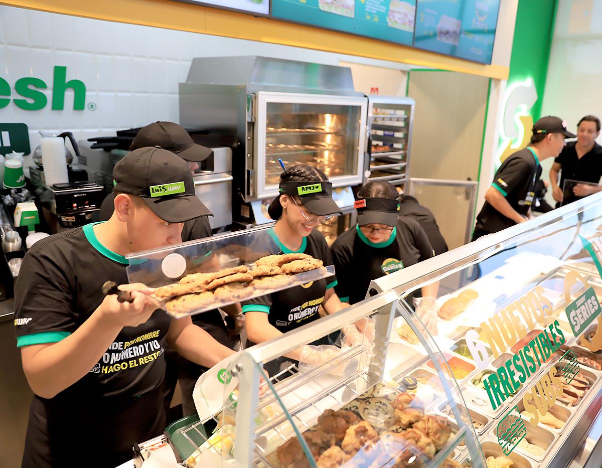 Subway inaugura nuevo local en el Bulevar Juan Pablo II de Tegucigalpa