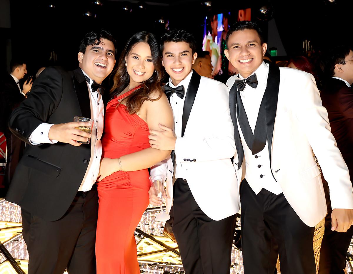 Invitados de la prom 2025 de Dowal School