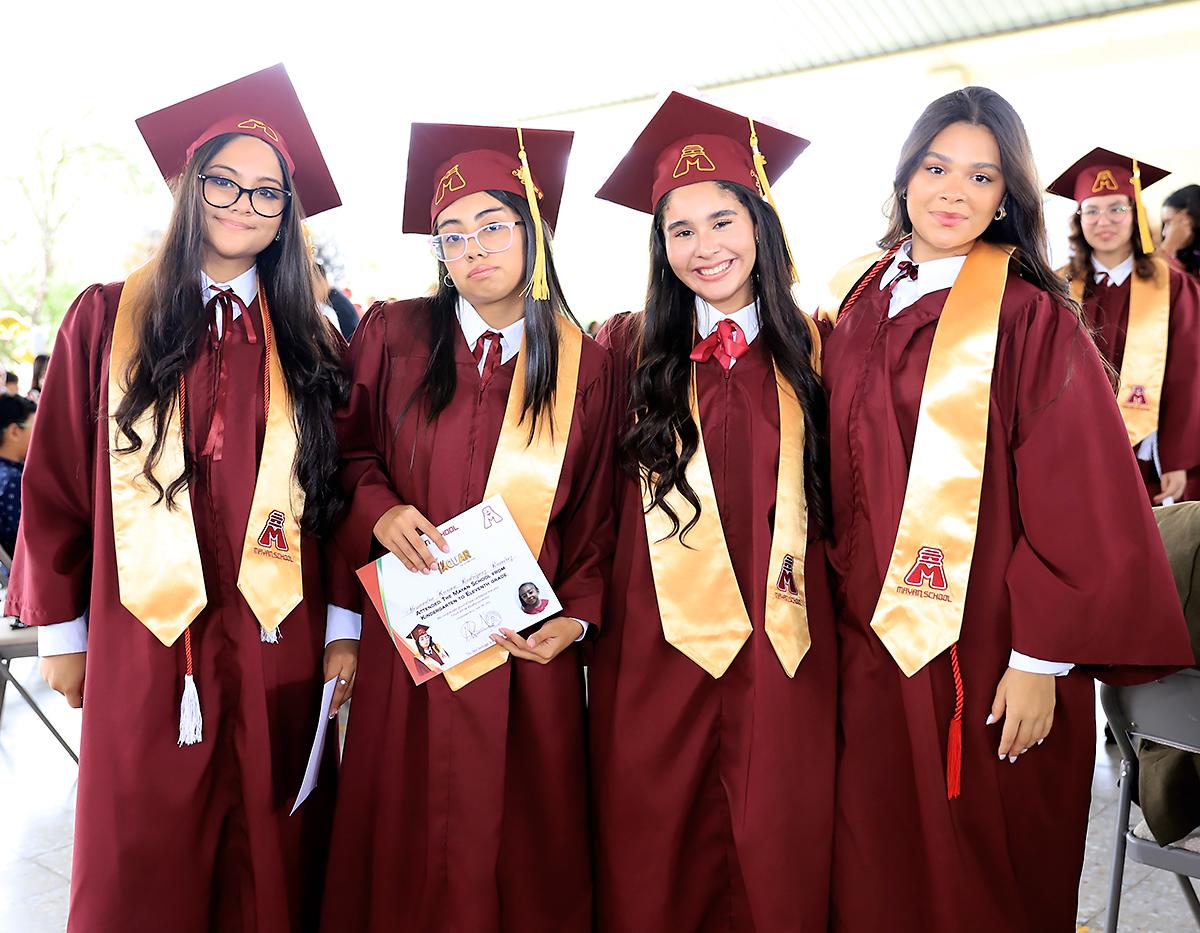 Emely Murillo, Alessandra Rodríguez, Andrea Hernández y Ana Matute.