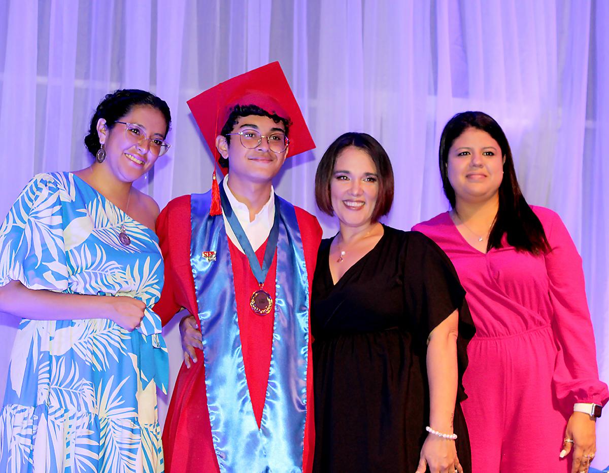 Bessy Uclés, Gabriel Hasbun y Marcia Paz 