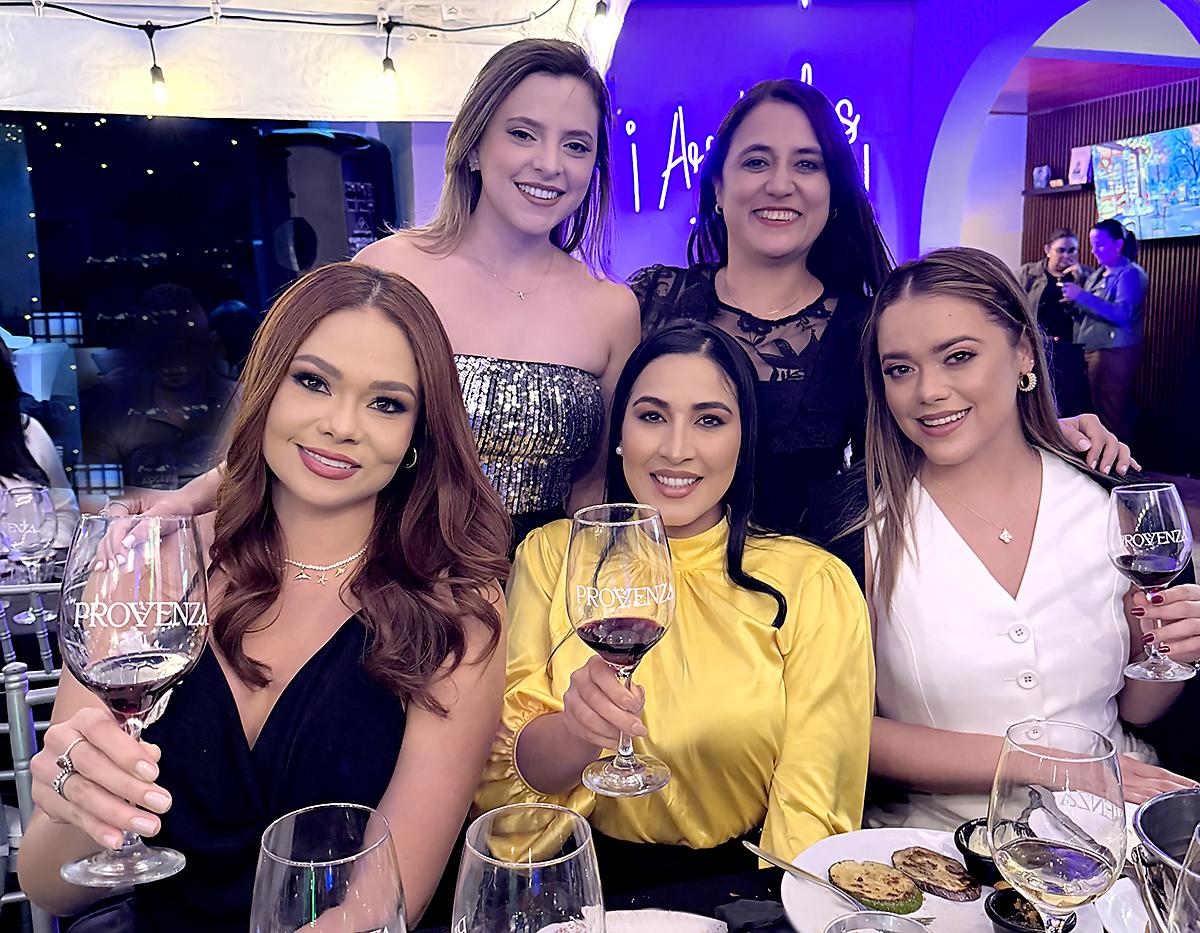 Provenza celebra su primer aniversario en Tegucigalpa