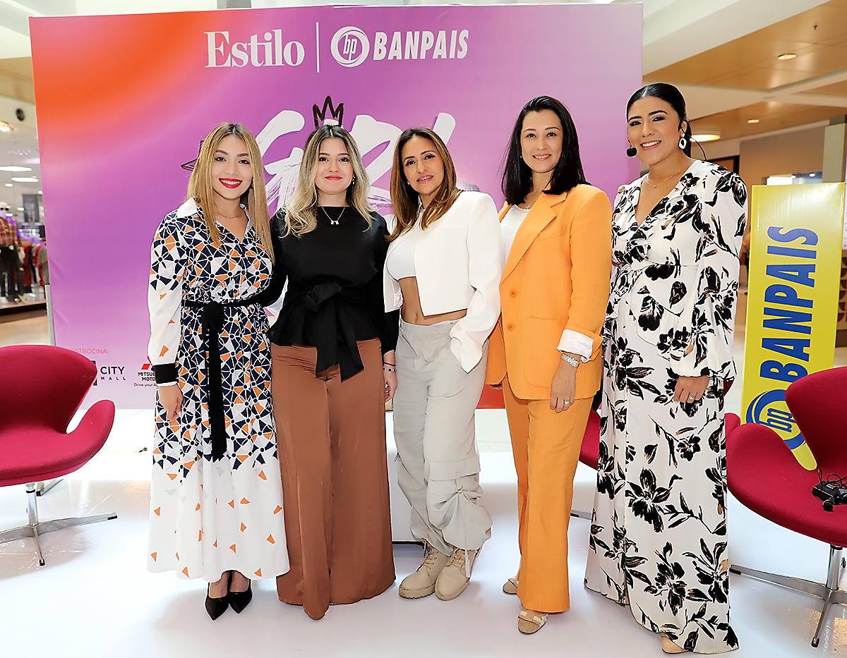 Rina Alonzo, Vanessa Vallecillo, Kendy Cruz, Marisol de Pierrefeu y Marcia Lagos. 