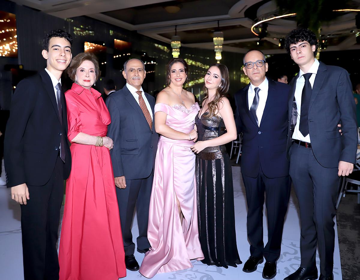 Invitados a la prom 2025 de la Escuela Americana de Tegucigalpa