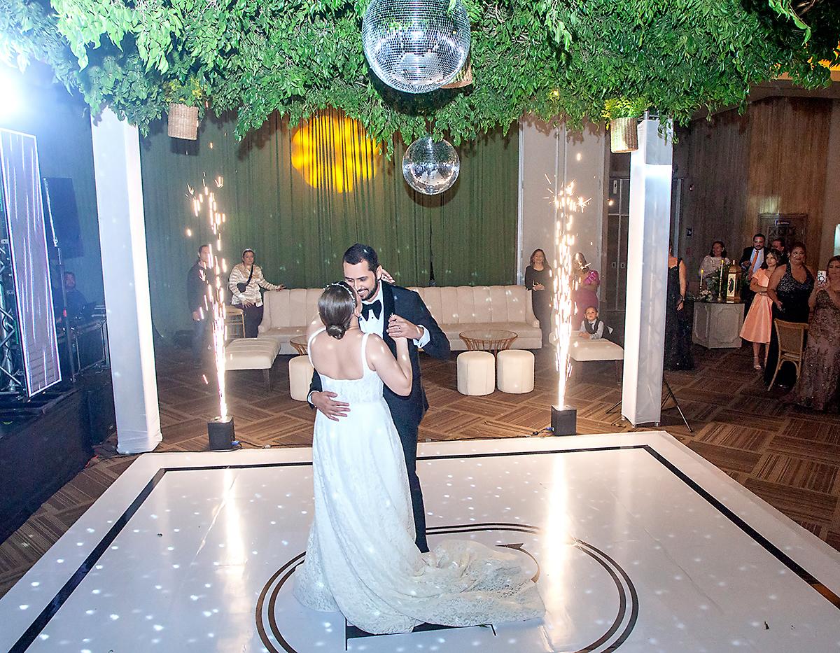 Boda de Carlos Tróchez y Estela Paz