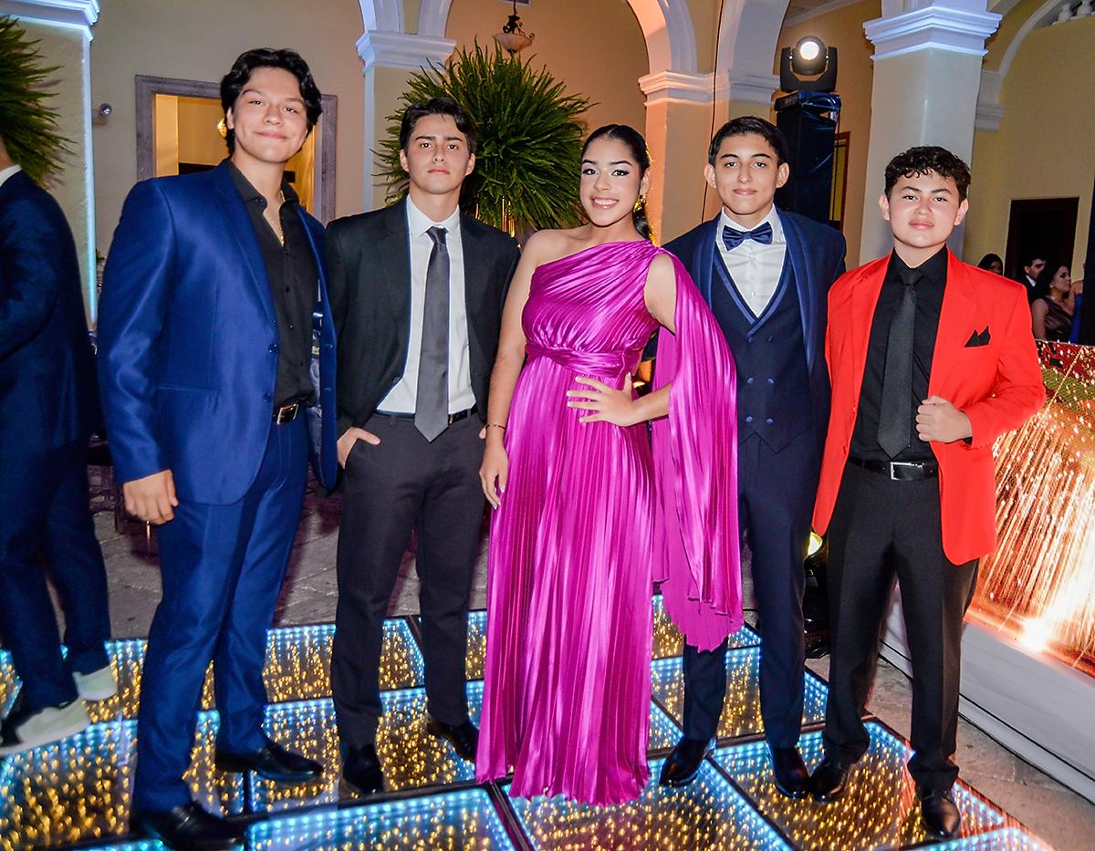 Adrián Leal, Santiago de Jesús, Adriana Hernández, José Gabriel Bellino y David Hernández.