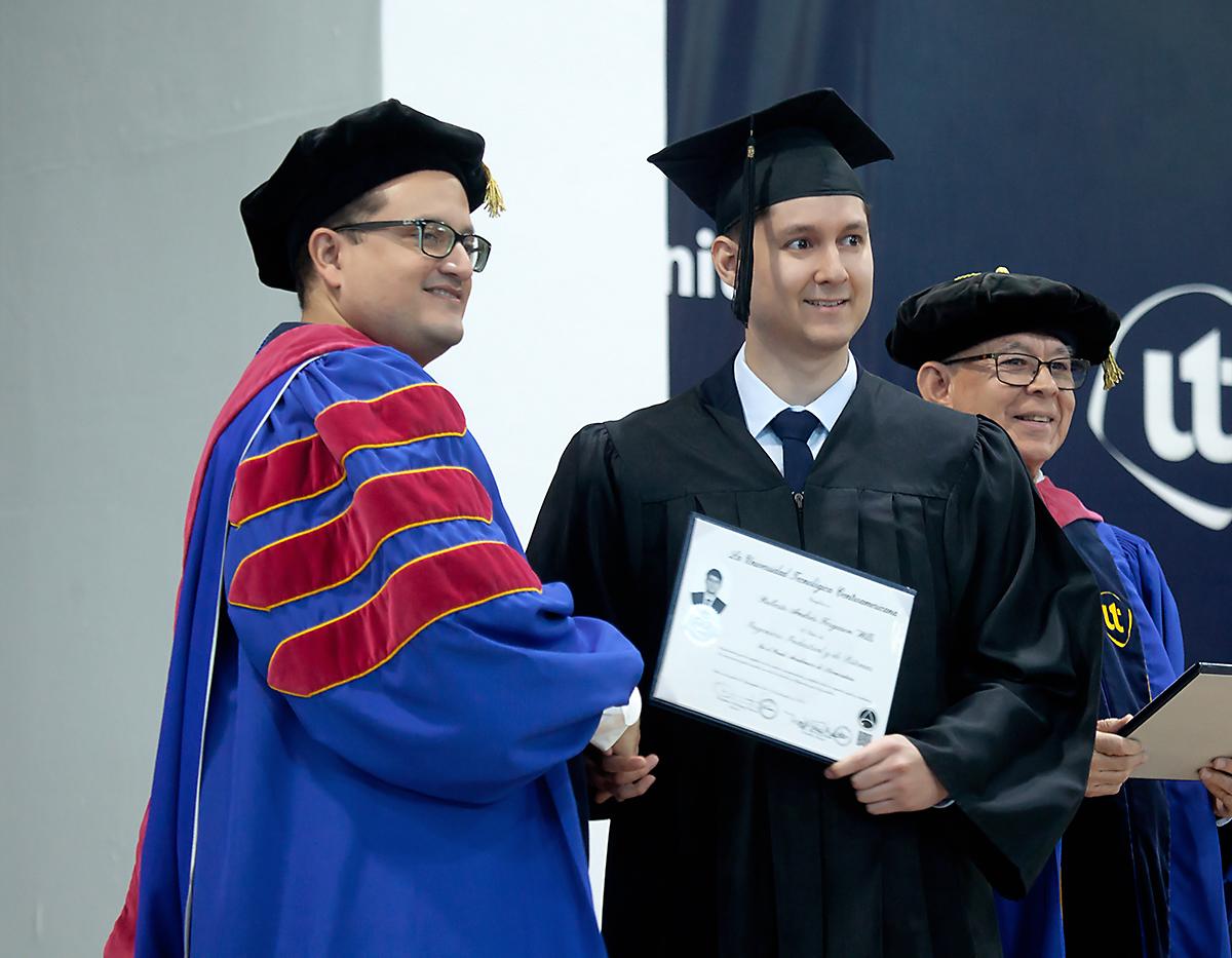 Graduaciones UNITEC 2024 en San Pedro Sula