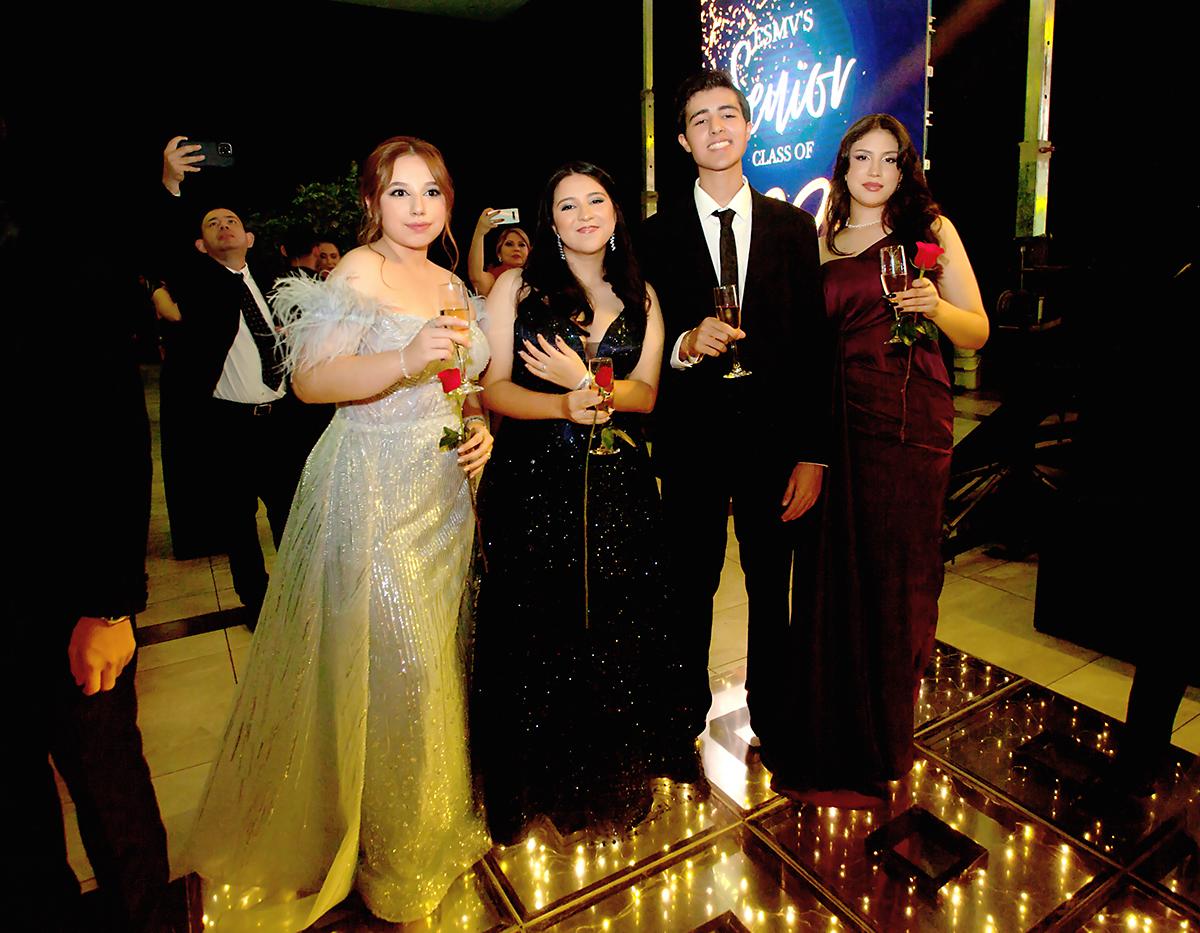 Montserrat Rapalo, Mariana Medrano, Elias Bandy y Mariana Fajardo.