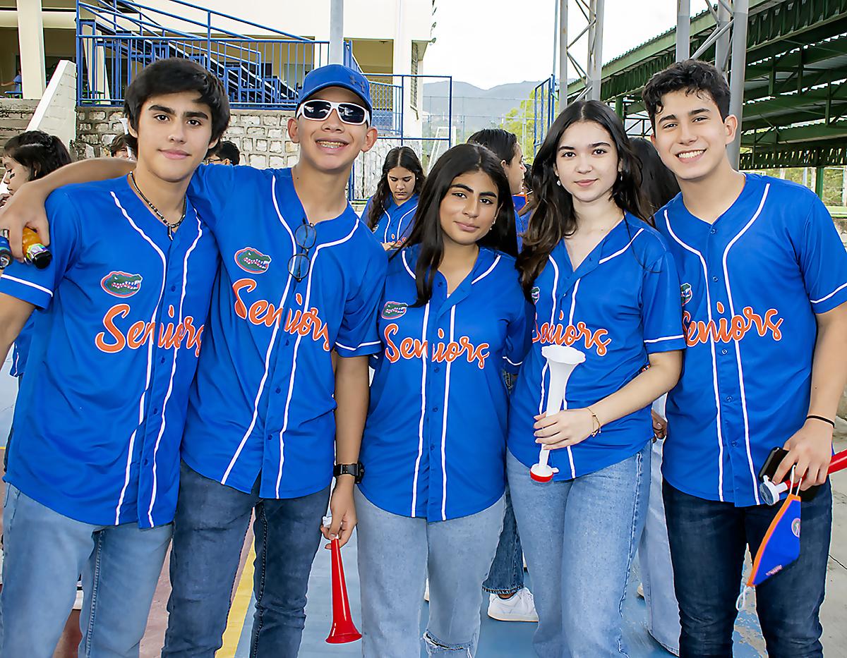 Entrada triunfal de los Seniors de la Estancia School 2023