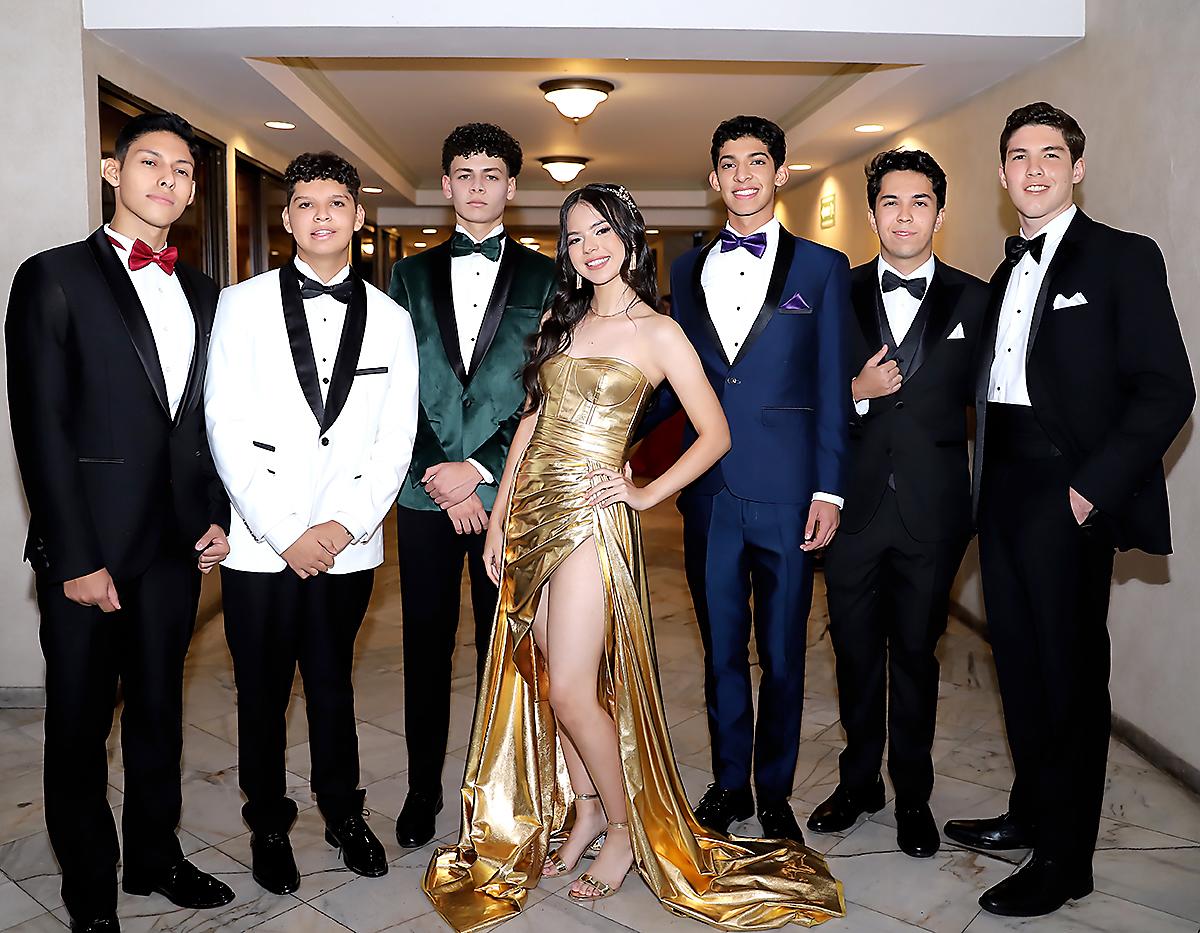 Wilfredo Castro, Wilmer Fuentes, Carlos Osorio, Sharon Osorto, Raúl Vásquez, Myles Figueroa y Bernardo Castellanos
