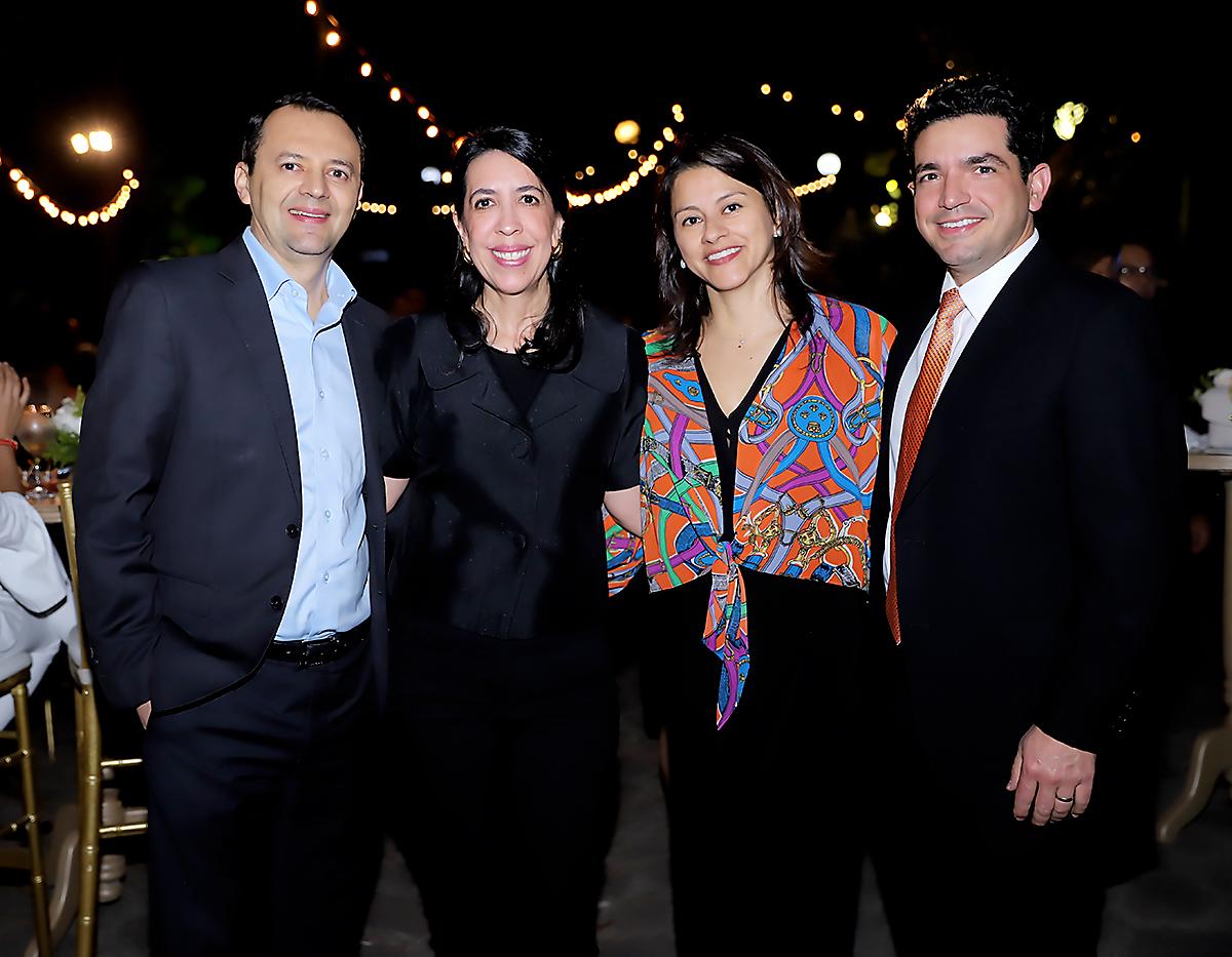 Sinfonía bajo las estrellas: Una velada mágica de música y elegancia