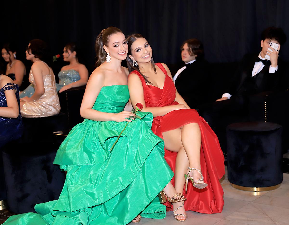 Fiesta de la prom 2025 de DelCampo School