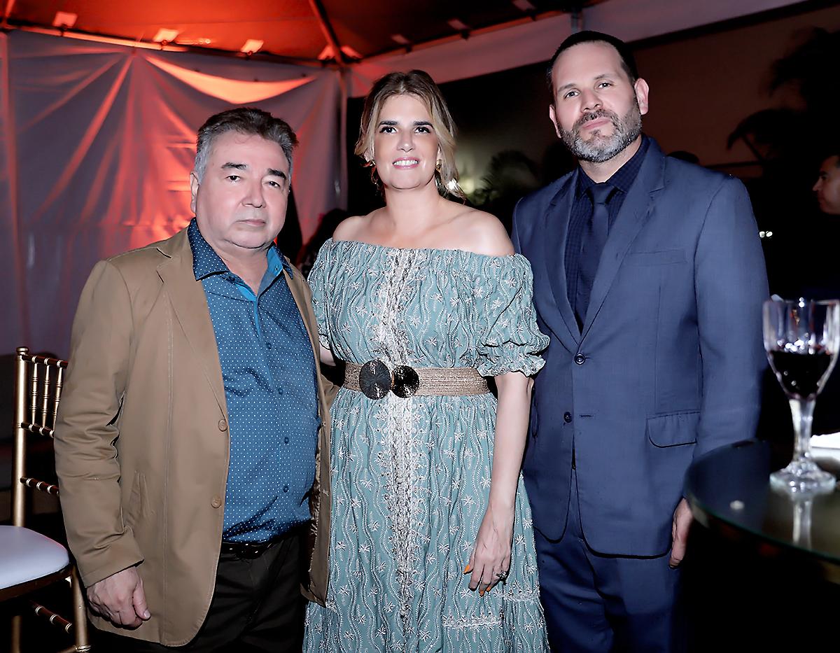 Armando Lara, Sergio Llanes y Iovanna Ravelo