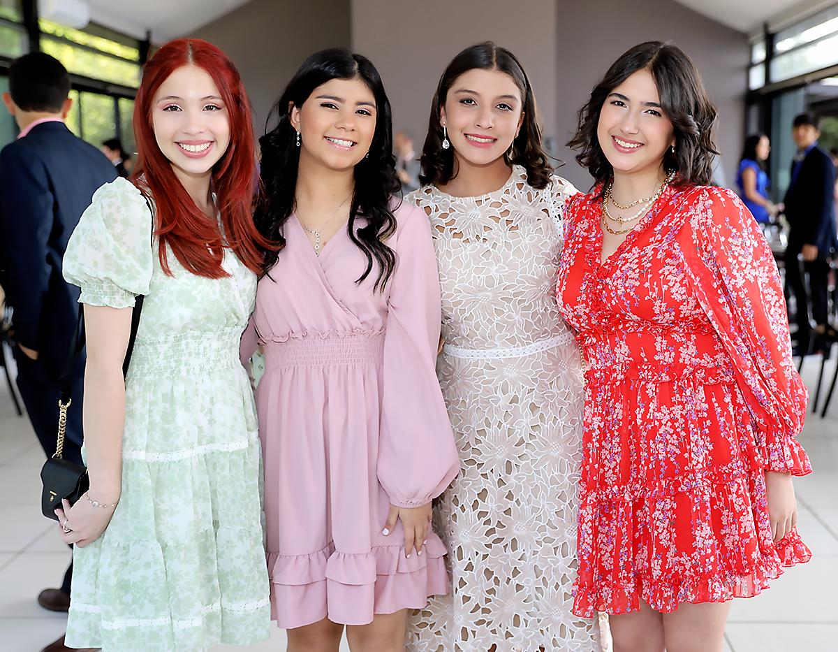 Estefanía Mejía, Ana Rebeca Mejía, Camila Flores y Melissa Ligero