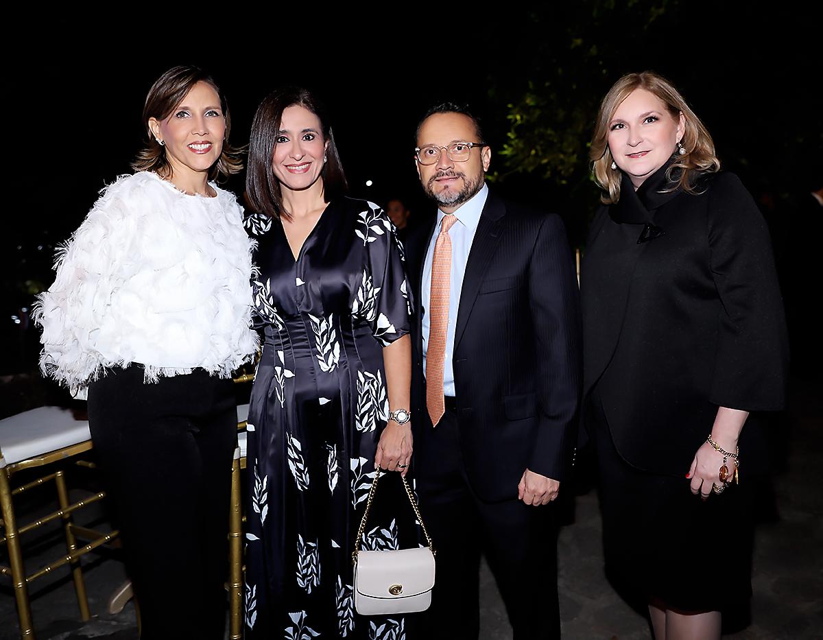 Sinfonía bajo las estrellas: Una velada mágica de música y elegancia