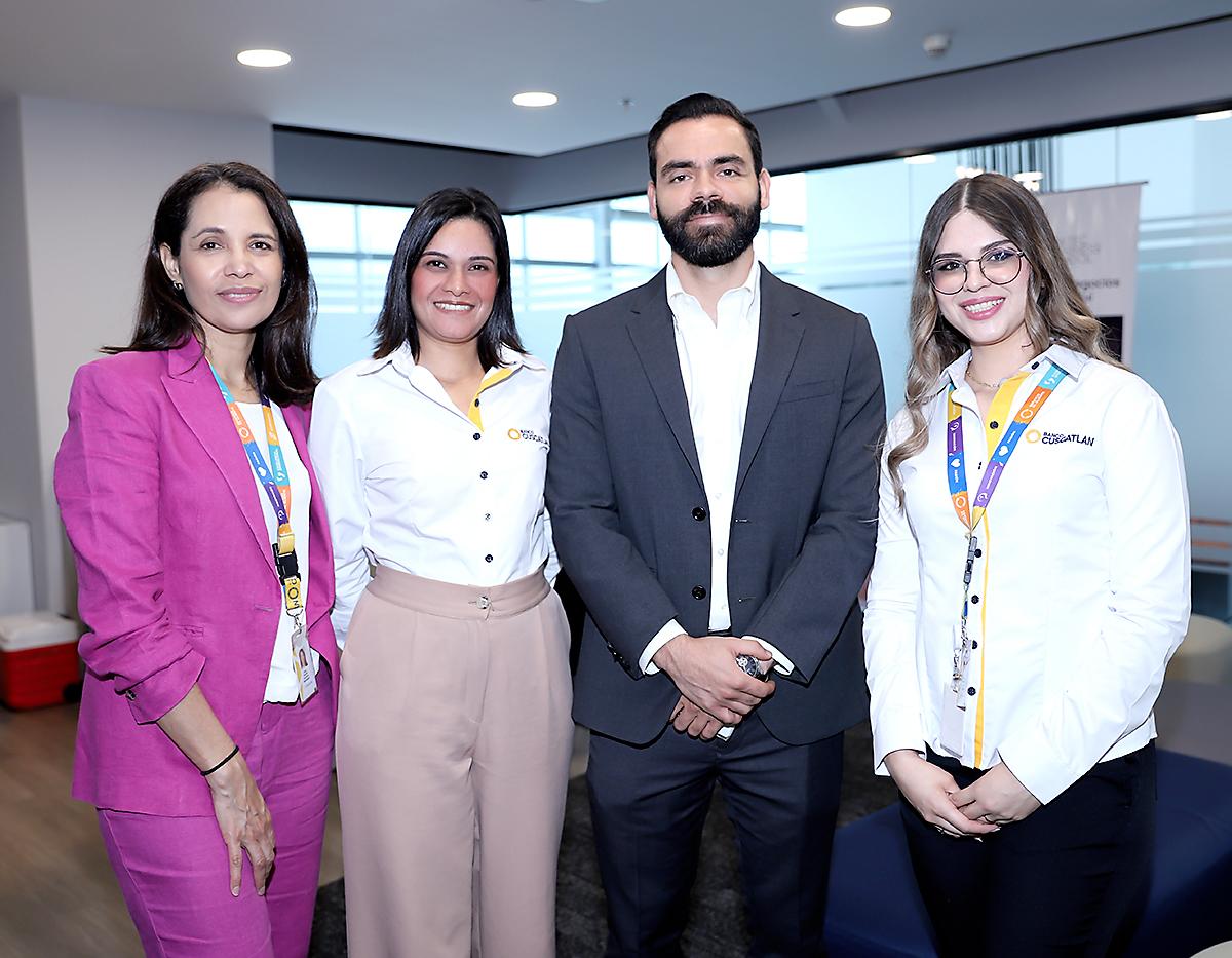 Anny Cárcamo, Larissa Cálix, Josué Chahín y Aylyn Paz.