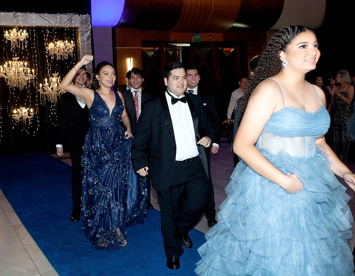 Fiesta de la prom 2024 de Seran School