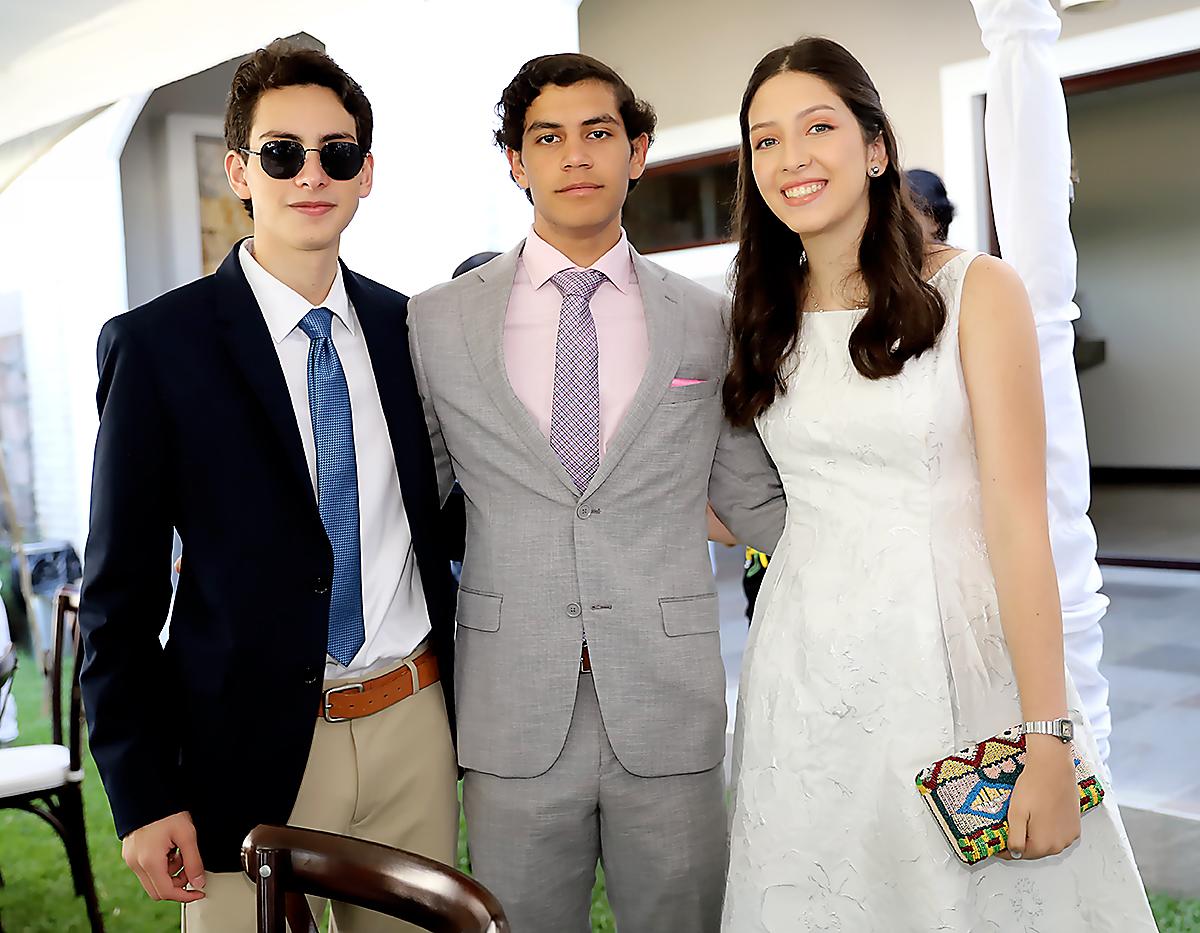 Rodrigo Arriaga, Marco Ramirez e Isabella Boquin