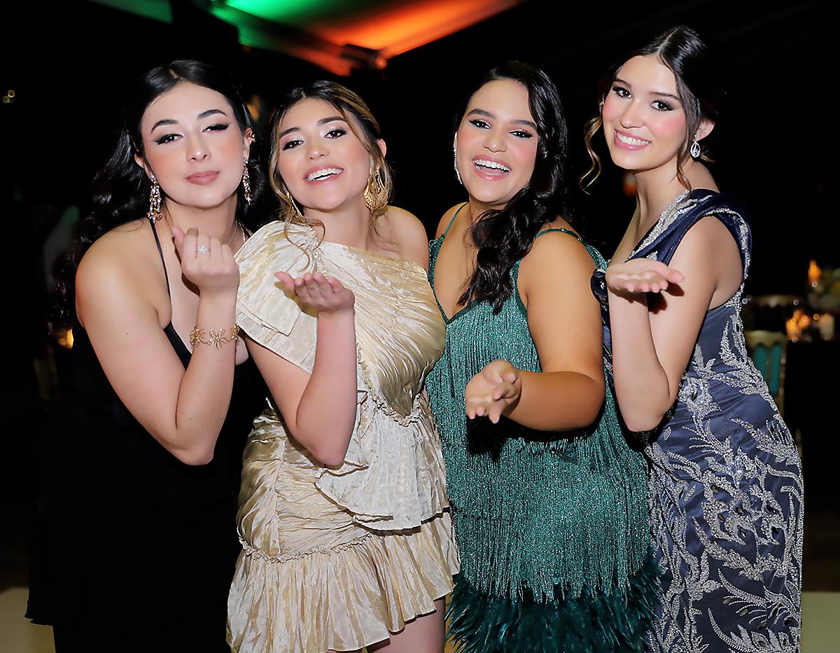 Camila Jeffs, Carola Ramírez, Mariana Rodríguez y Adriana Colindres