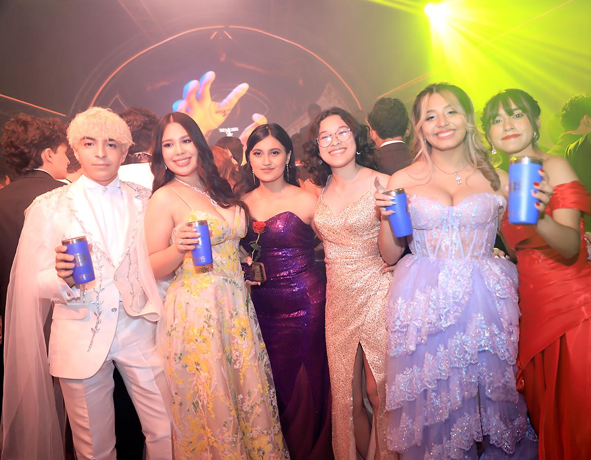 Fiesta de la prom 2025 de DelCampo School