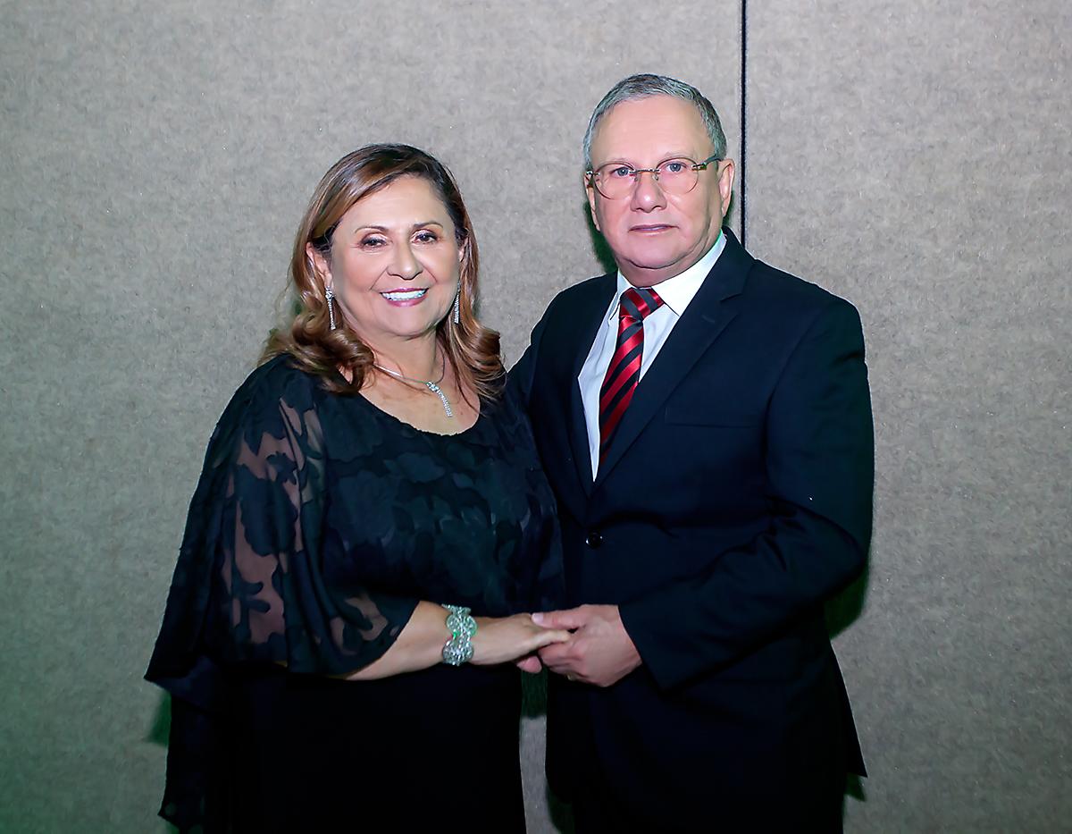 Gloria y Oscar Galeano