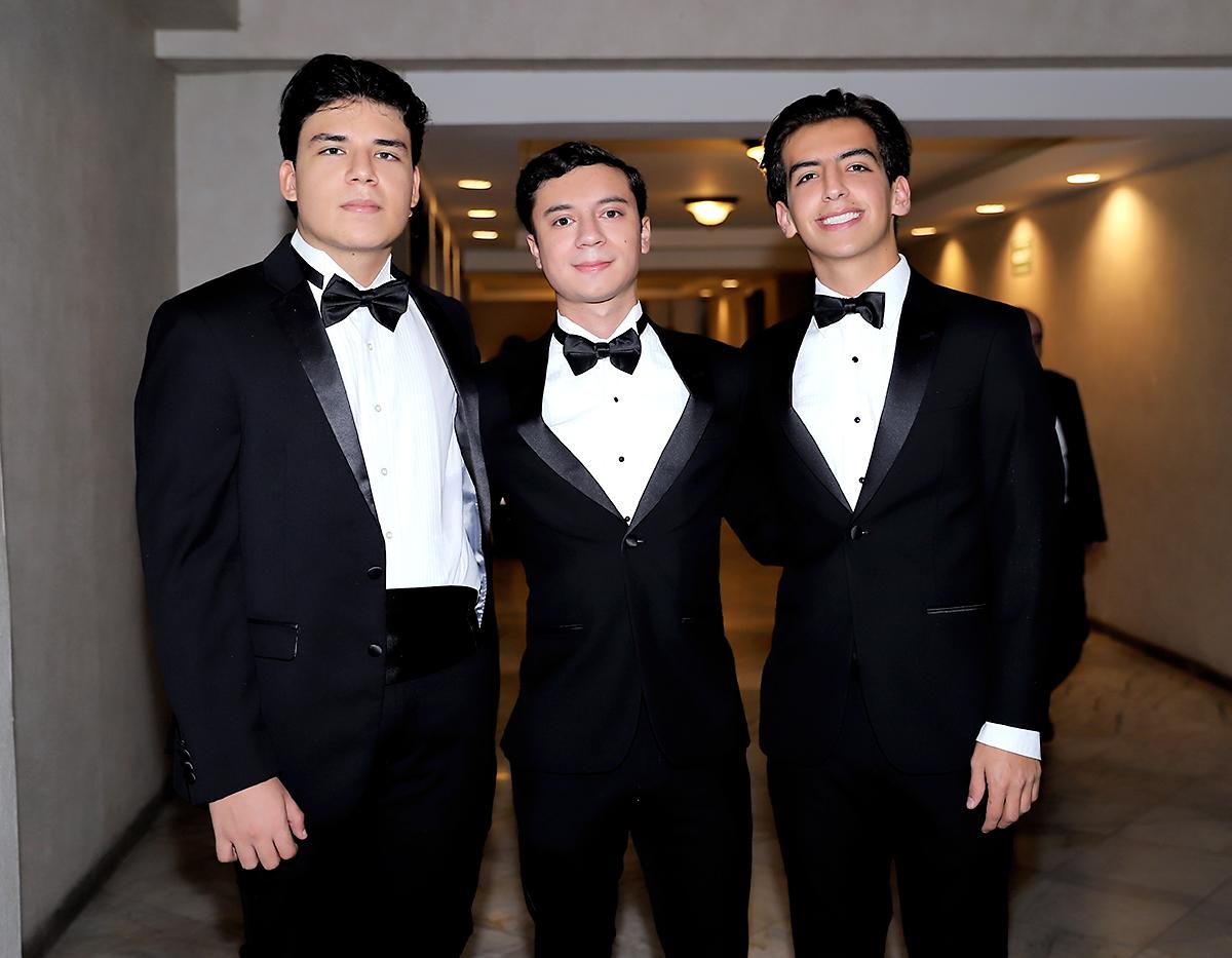 Invitados a la prom de la Escuela Americana de Tegucigalpa 2024